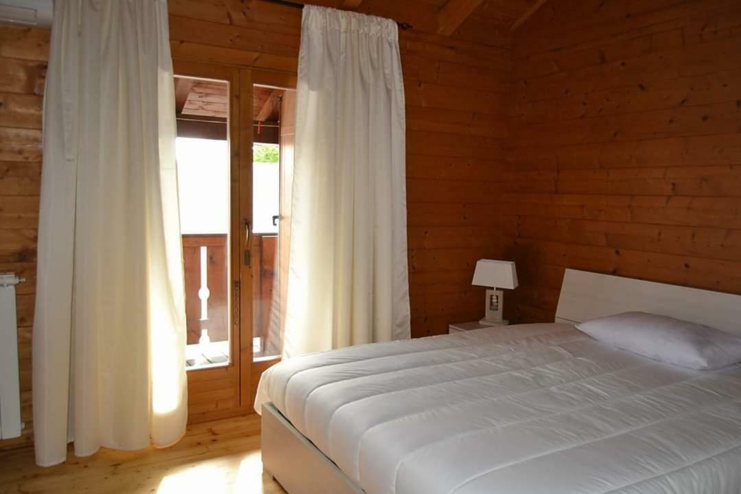 Chalet L Oasi Di Ambra 8 Posti Letto Con Uso Piscina Ардеа Екстер'єр фото