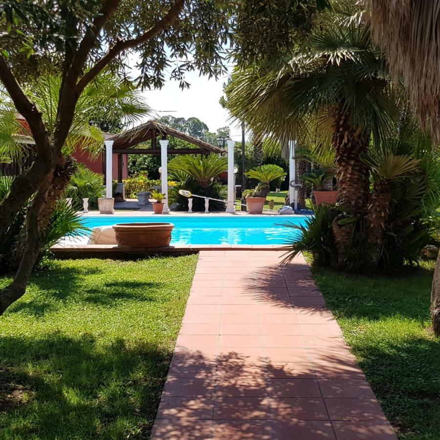 Chalet L Oasi Di Ambra 8 Posti Letto Con Uso Piscina Ардеа Екстер'єр фото
