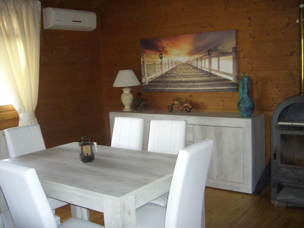 Chalet L Oasi Di Ambra 8 Posti Letto Con Uso Piscina Ардеа Екстер'єр фото