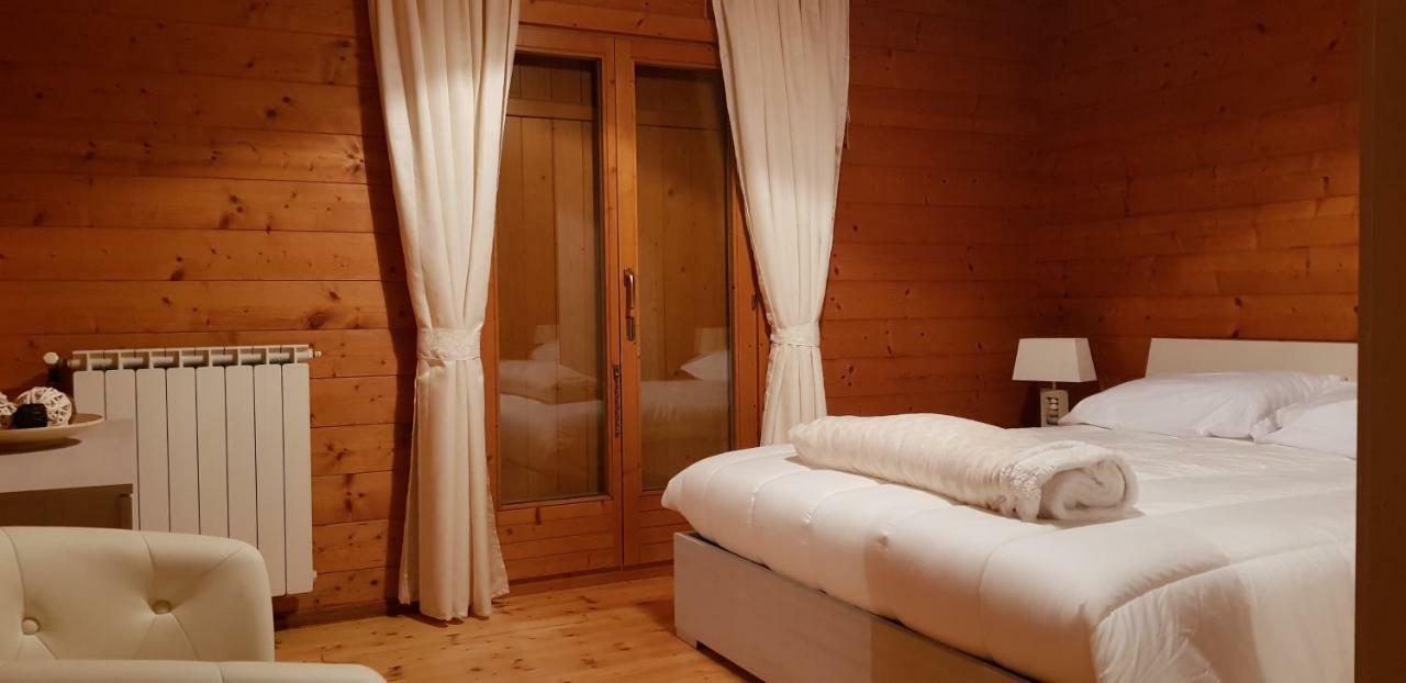 Chalet L Oasi Di Ambra 8 Posti Letto Con Uso Piscina Ардеа Екстер'єр фото