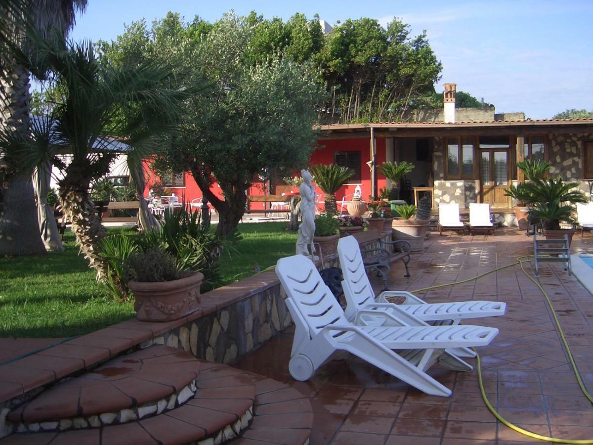 Chalet L Oasi Di Ambra 8 Posti Letto Con Uso Piscina Ардеа Екстер'єр фото